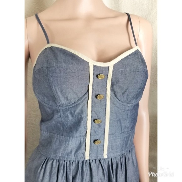 Pins & Needles | Chambray Dress with Pockets - Picture 3 of 7